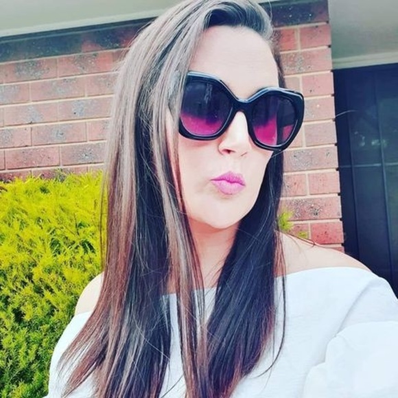 Meet your Posher, Becky - Picture 1 of 1